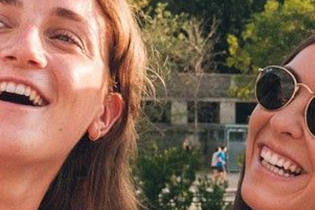 Seine River: Electric Boat Guided Sightseeing Cruise + Fast Track Ticket — 4