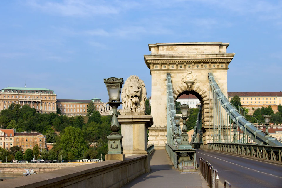 Chain Bridge