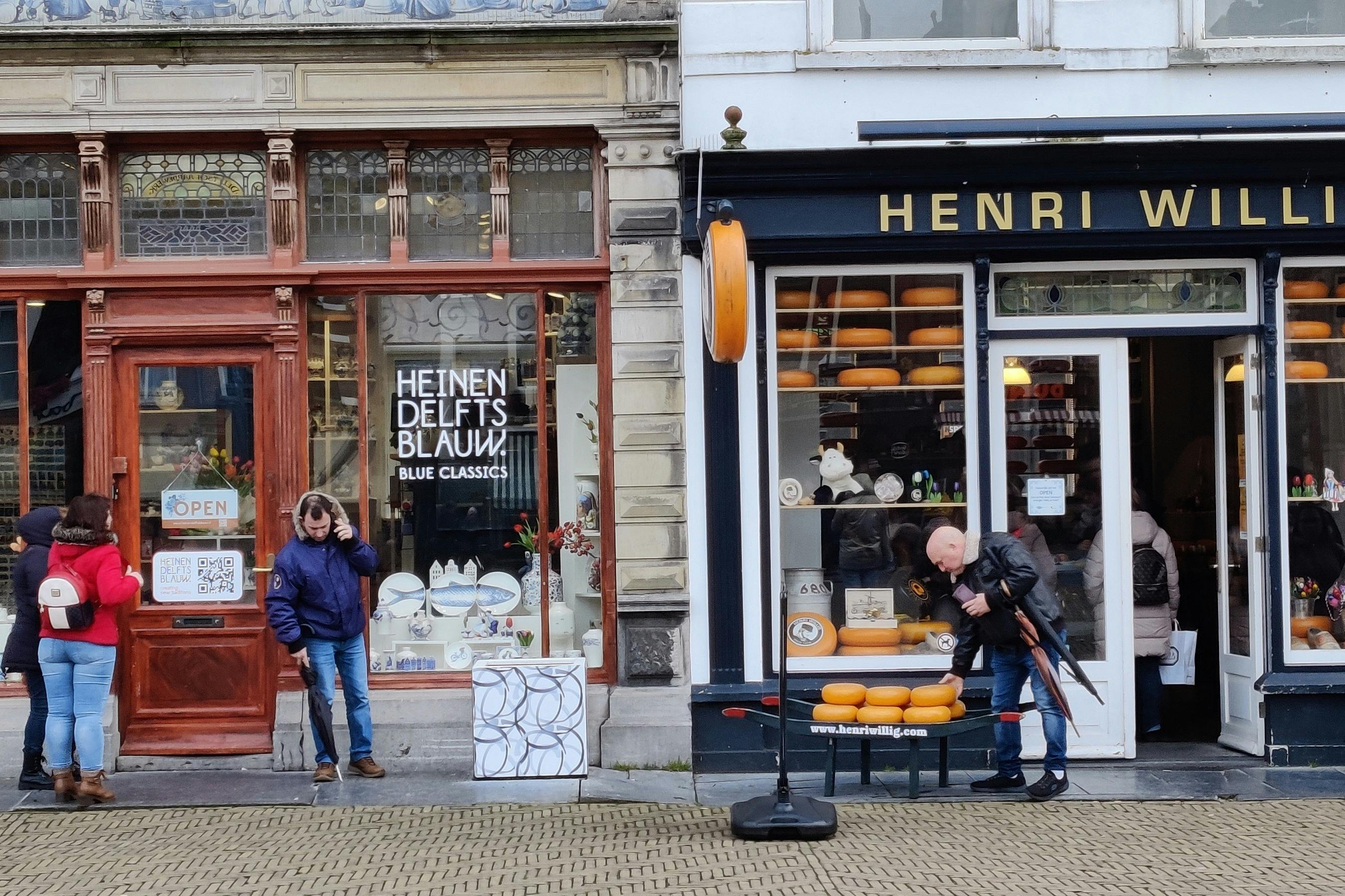 Cheese and Delft Blue Ceramics in one picture.