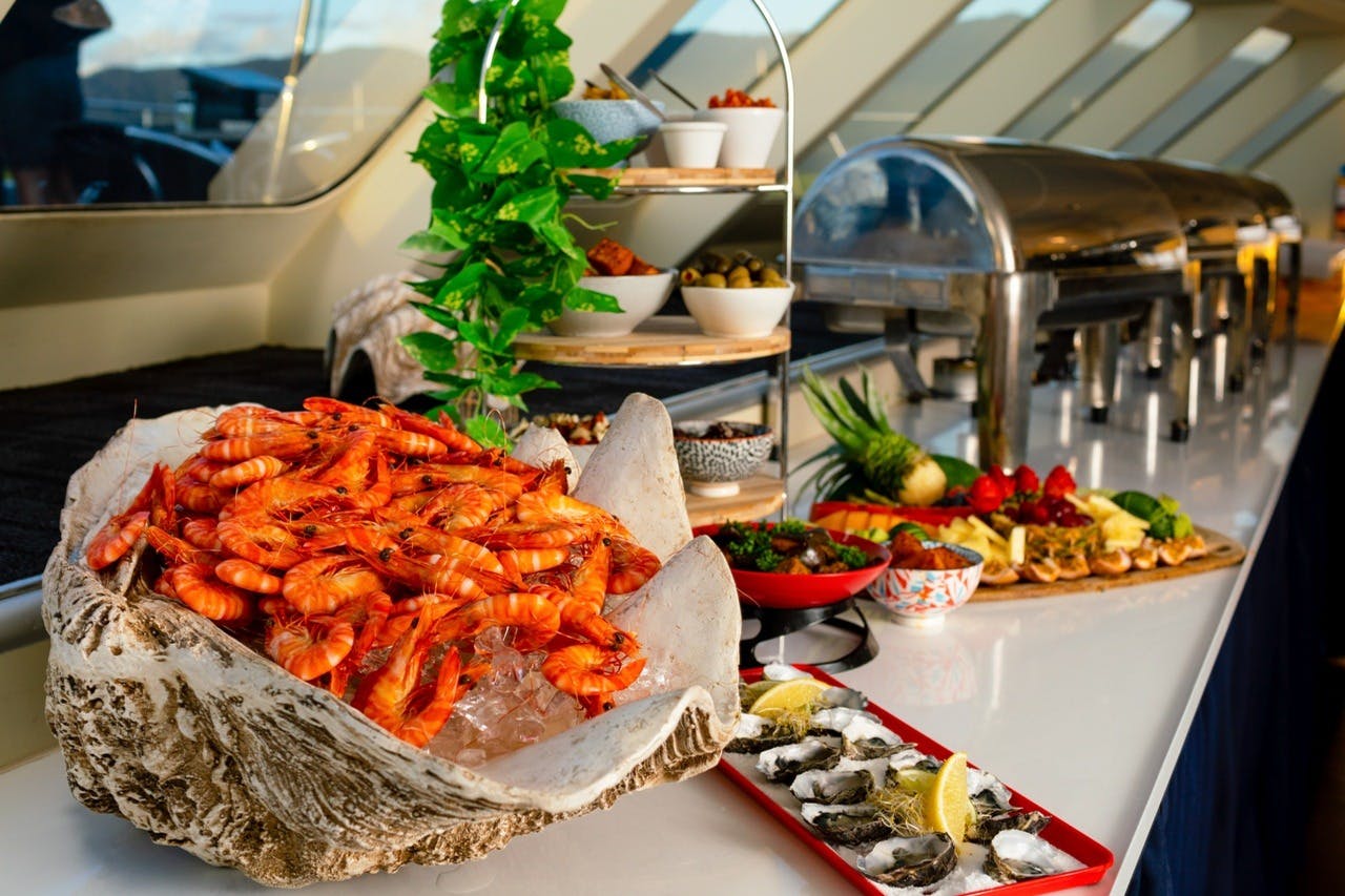 tickets-for-cairns-dinner-cruise