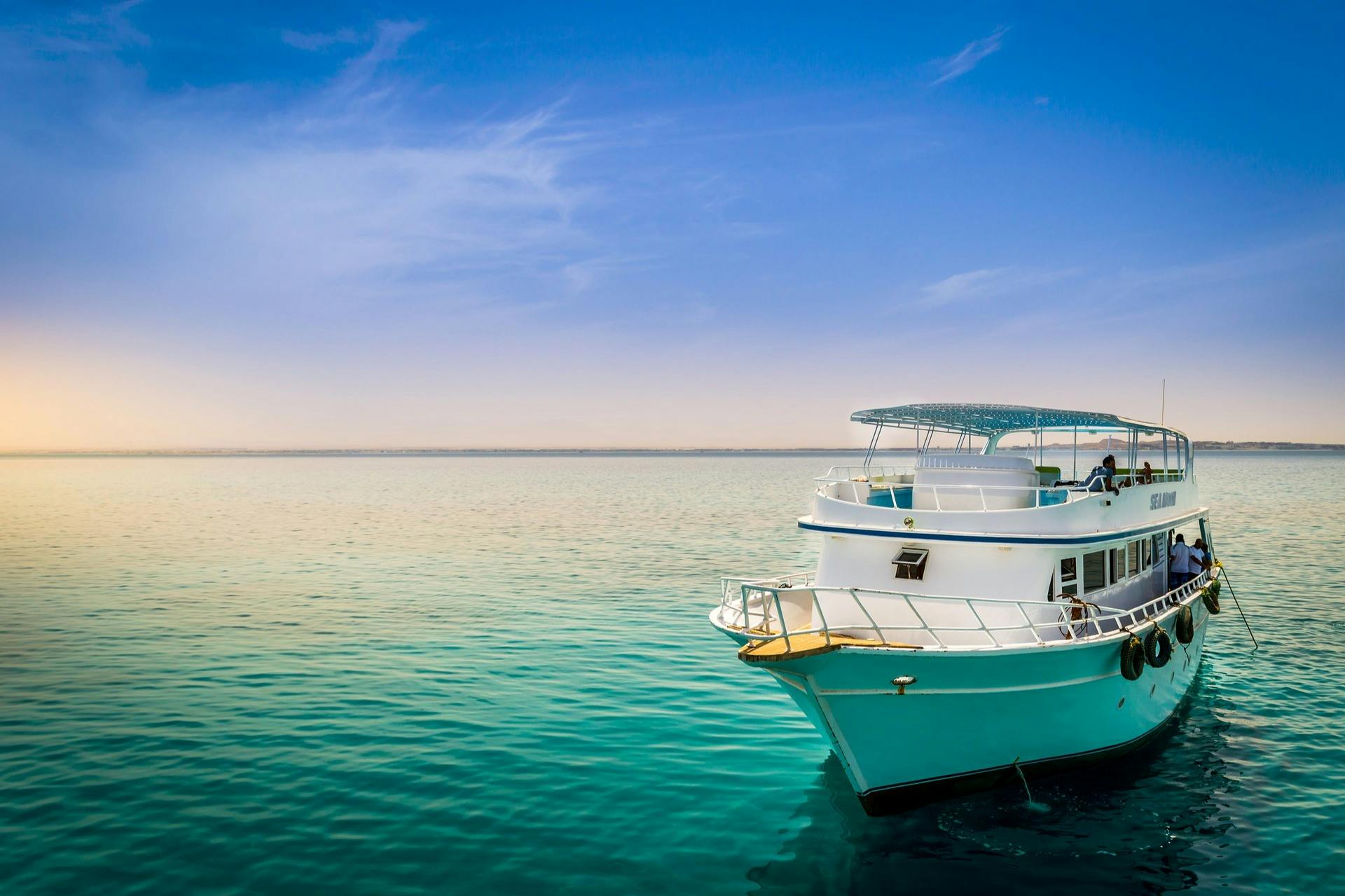 후르가다: 가이드와 함께하는 스쿠버다이빙 체험 + 왕복 교통편 + 점심 식사