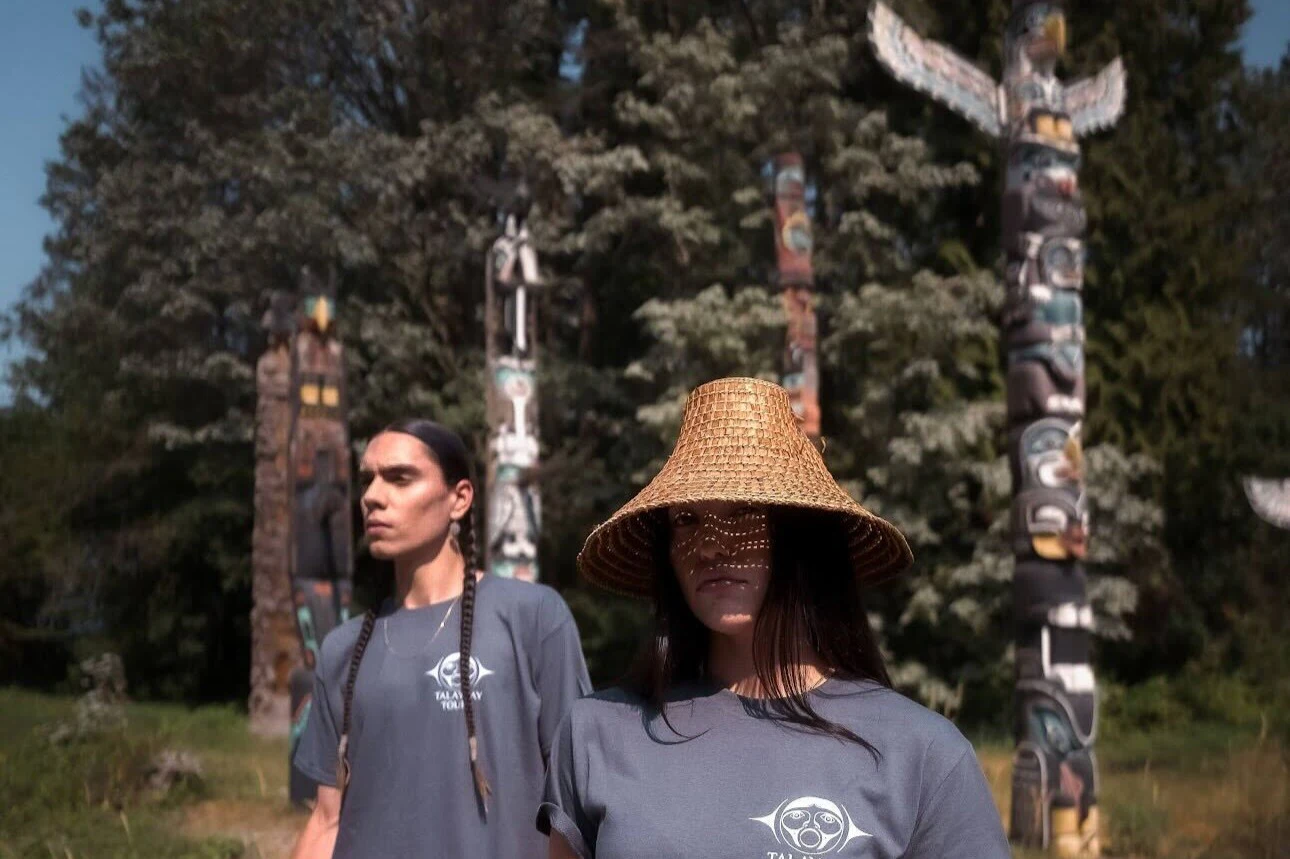 Stanley Park: Guided Totem Poles Walking Tour