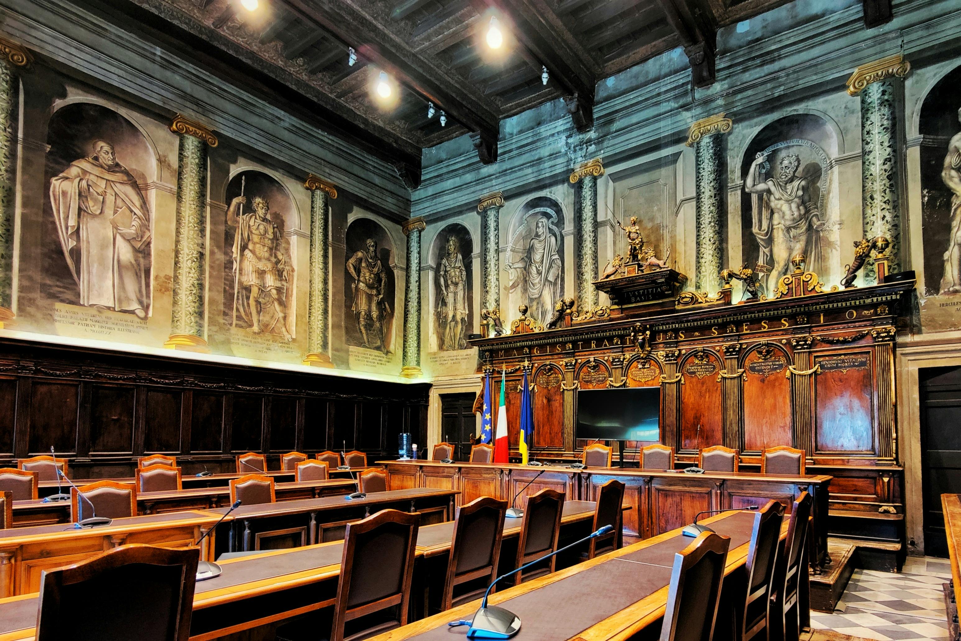 ヴィテルボのパラッツォ・デイ・プリオーリの評議会室