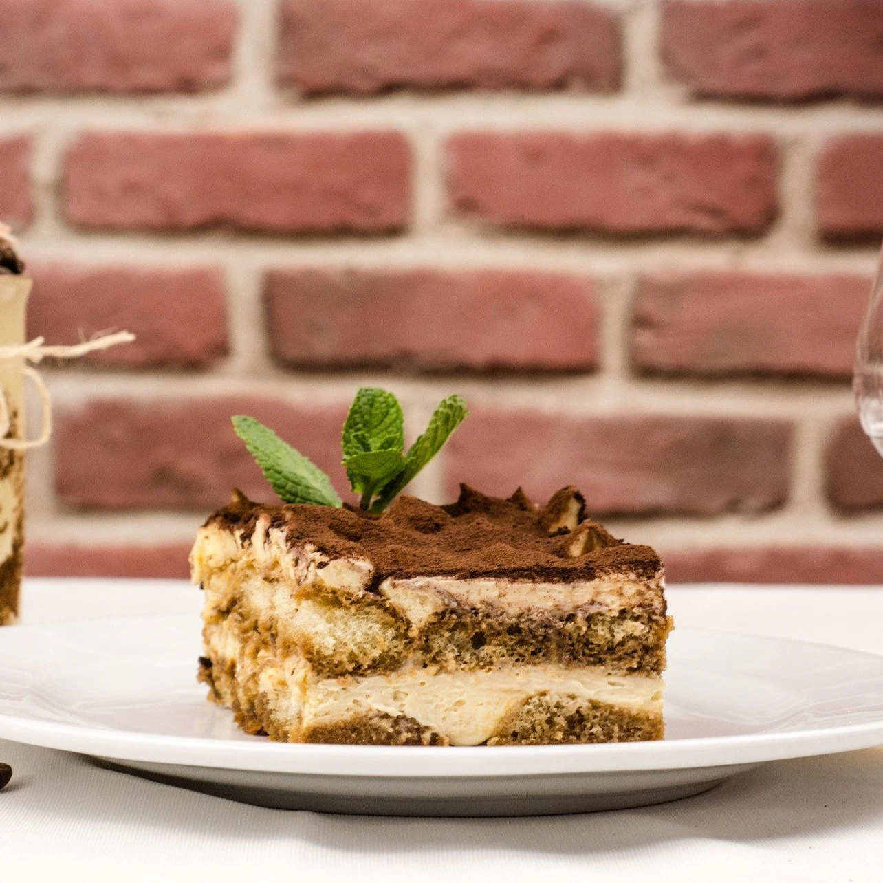 Milan: Small-Group Wine & Food Tour