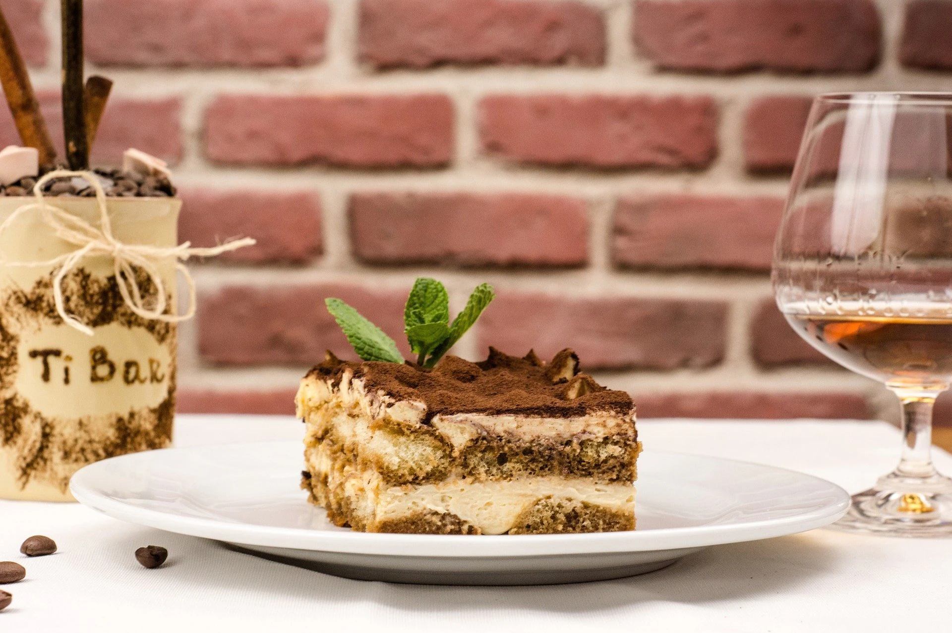 Milan: Small-Group Wine & Food Tour