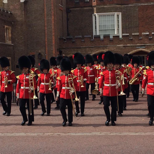 Private Tour: See Over 30 Top London Sights! Fun Local Guide - Photo 3