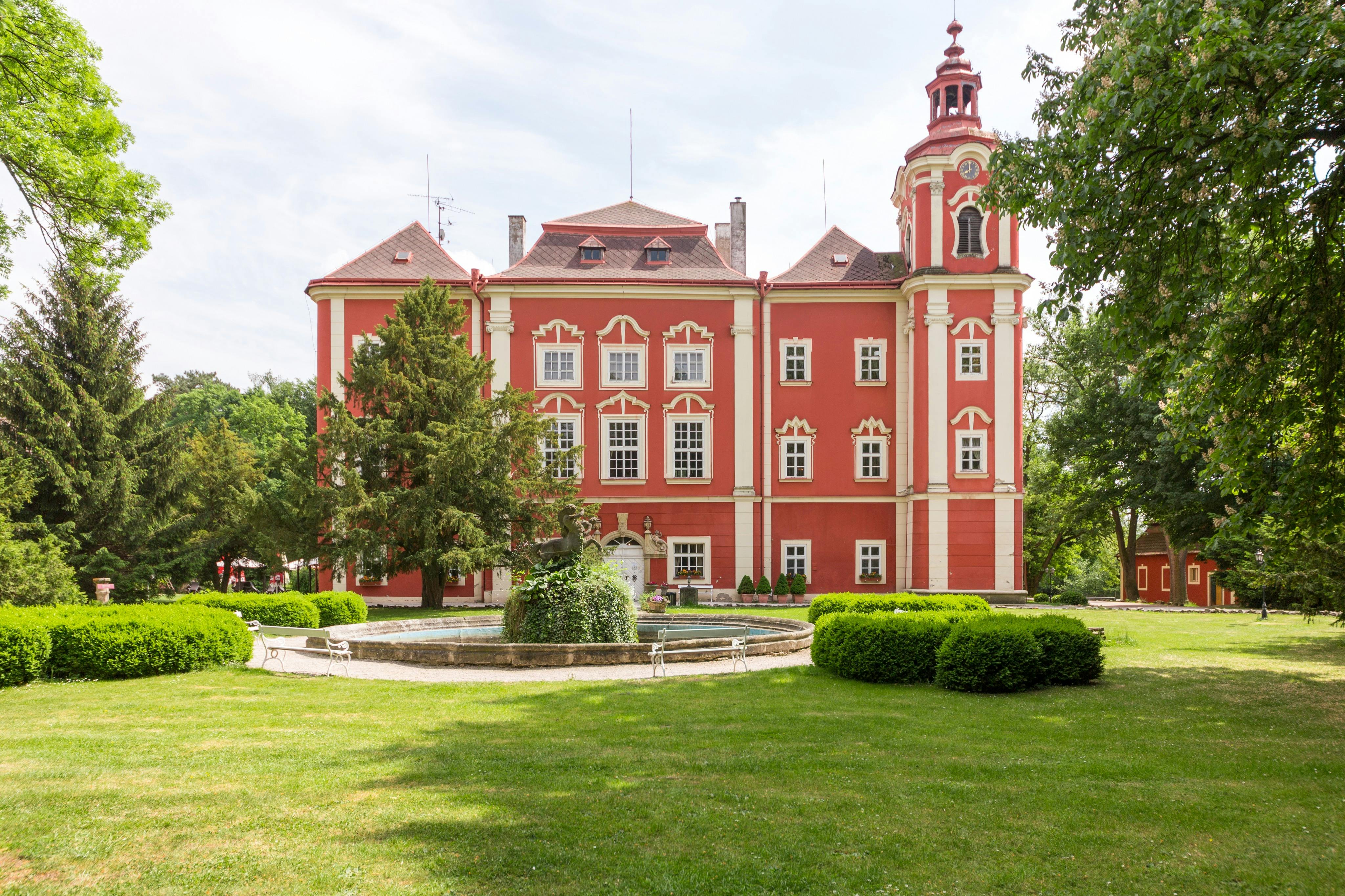 체코 중세 정통 오리지널 체험: 저녁 식사, 쇼, 양조장, 성