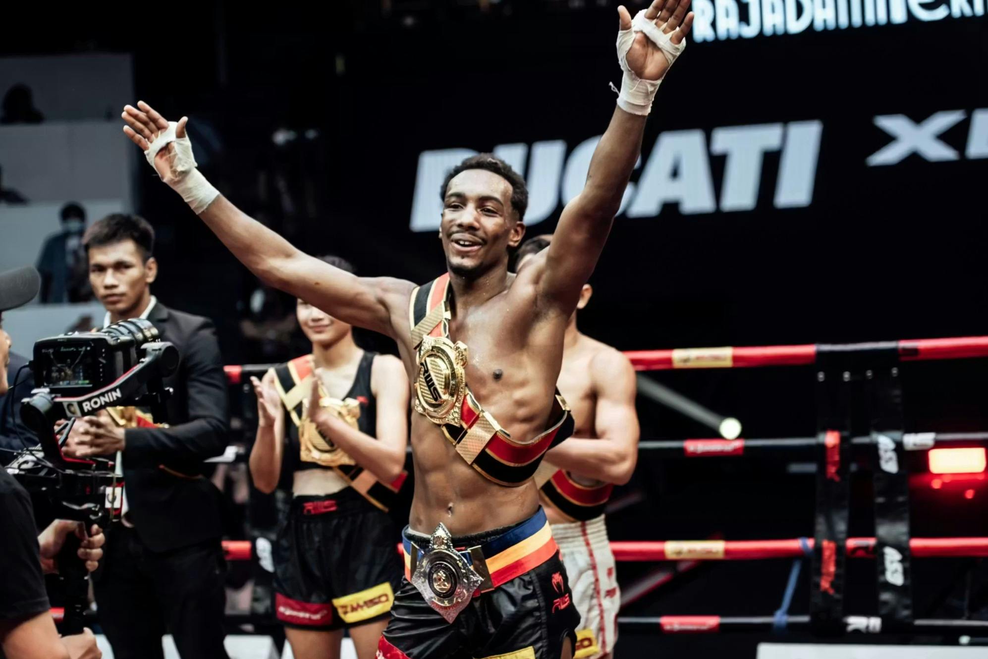 Rajadamnern Muay Thai Stadium: Match Entry Ticket + Beer & Popcorn 3