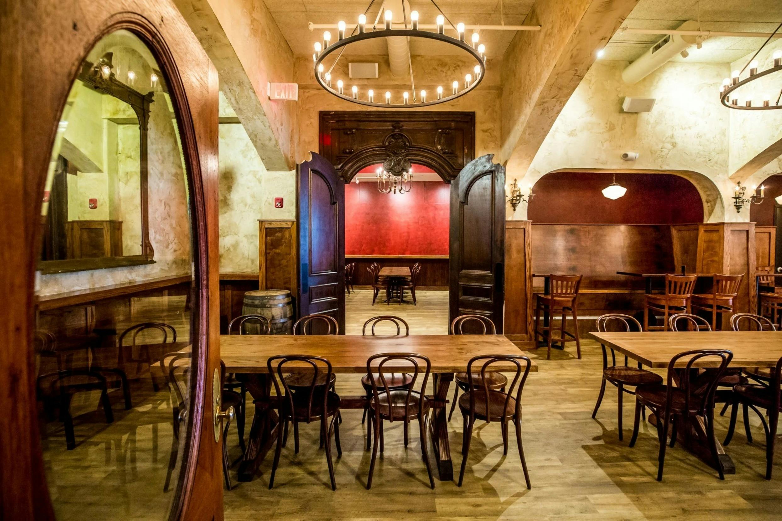 デモクラシー・ブルーイング・インテリア・レストラン・スペース