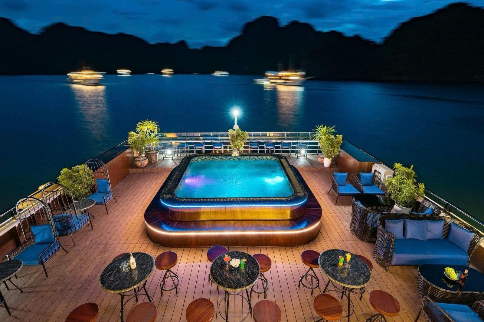 Ha Long & Lan Ha Bay: 2-Day Cruise from Hanoi + Meals 4