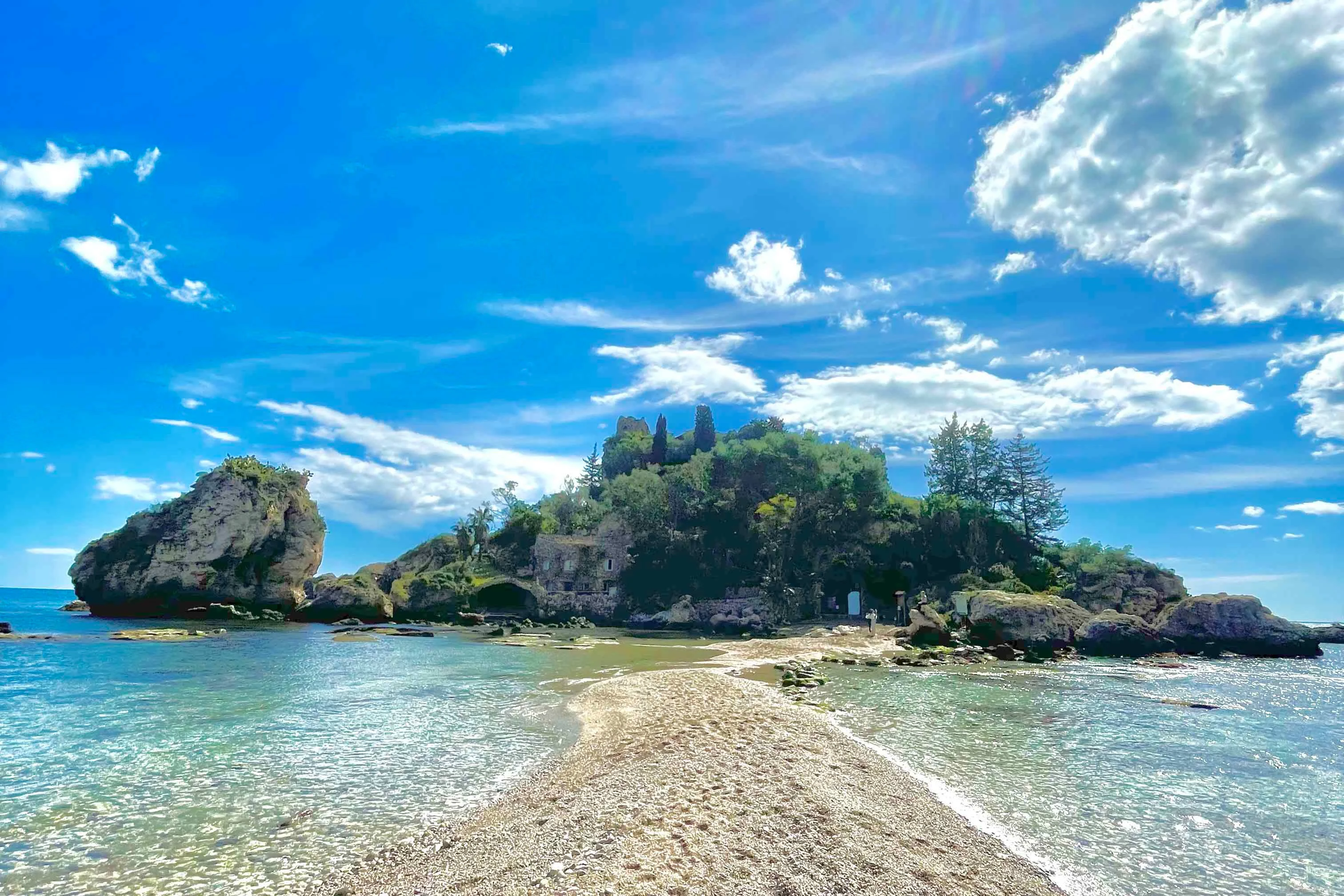 Naxos Gardens, Taormina, & Castelmola: Guided Tour + Transfers from Catania