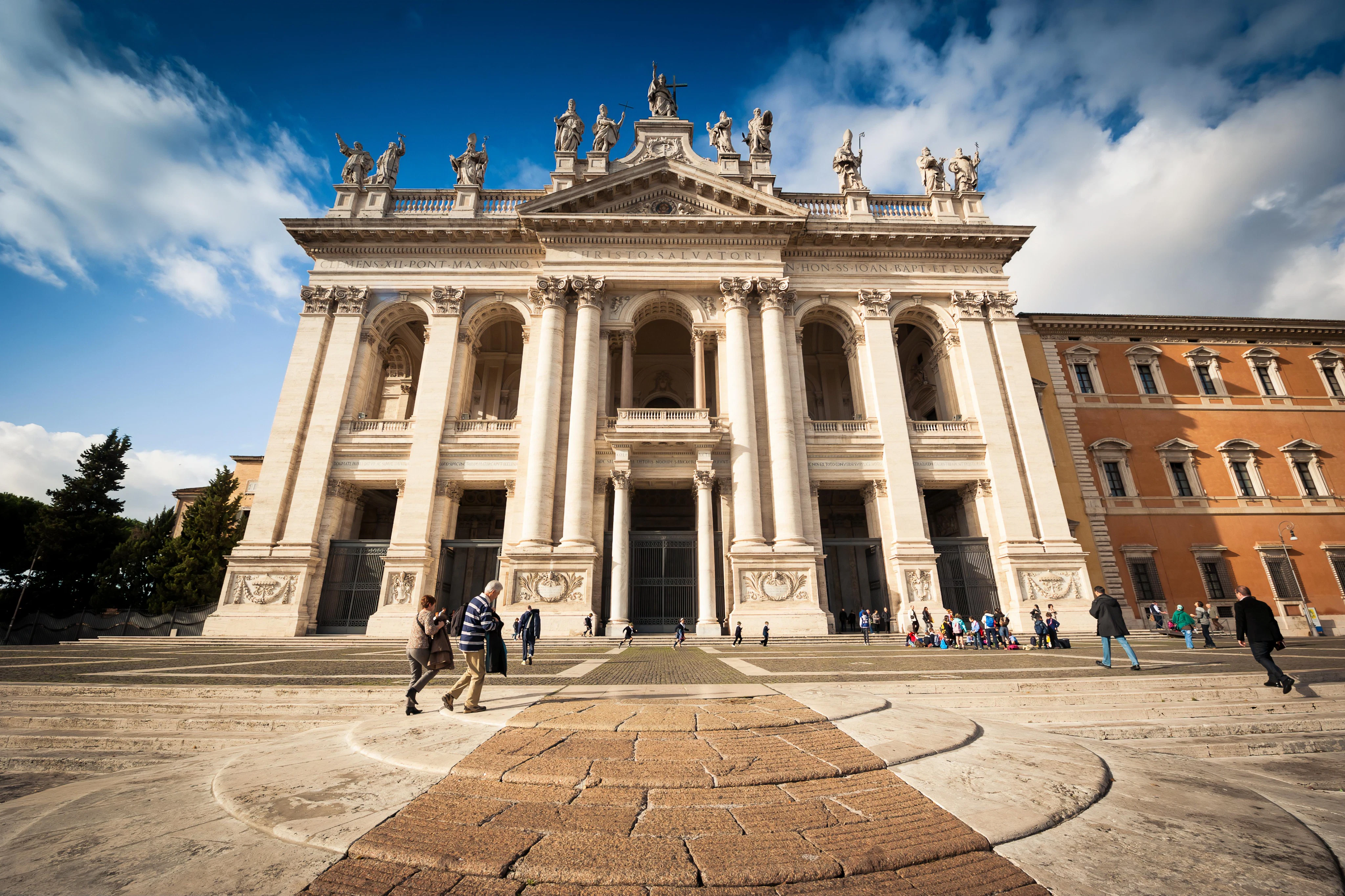 Basilica di San Giovanni in Laterano: Guided Tour + Cloister