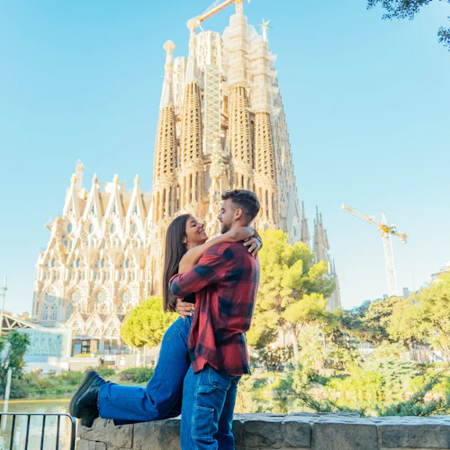 Barcelona: Professional Photoshoot at Sagrada Familia - Photo 4