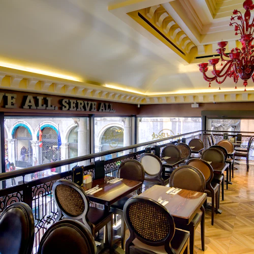 Hard Rock Cafe Venice - Photo 6