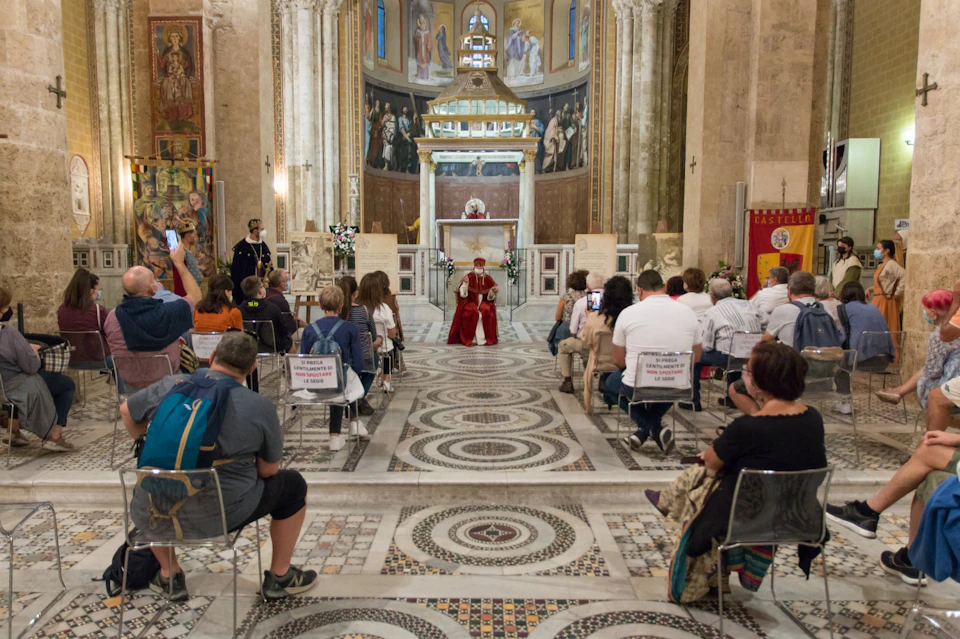Visite guidate con figuranti in costume durante la rievocazione storica dello "Schiaffo di Anagni"
