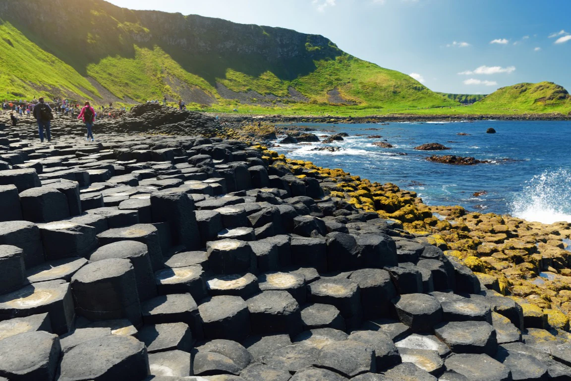 Northern Ireland: Guided Day Tour from Dublin + Dunluce Castle Entry