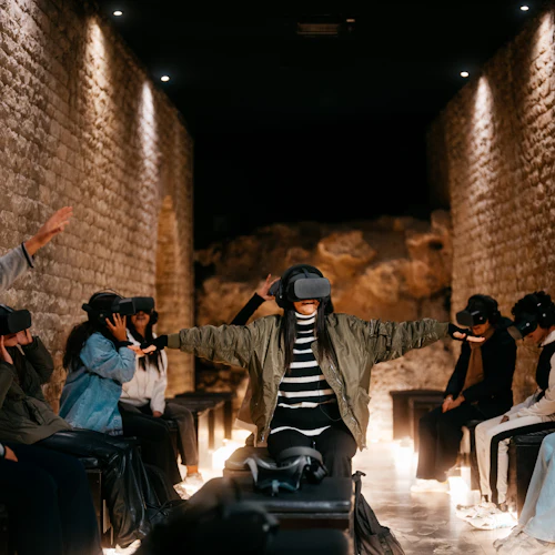 Laranja: Arco do Triunfo, Museu de Arte e História, Teatro Romano + Experiência VR - Photo 7