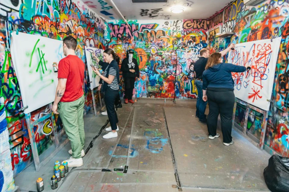 Spray painting workshop