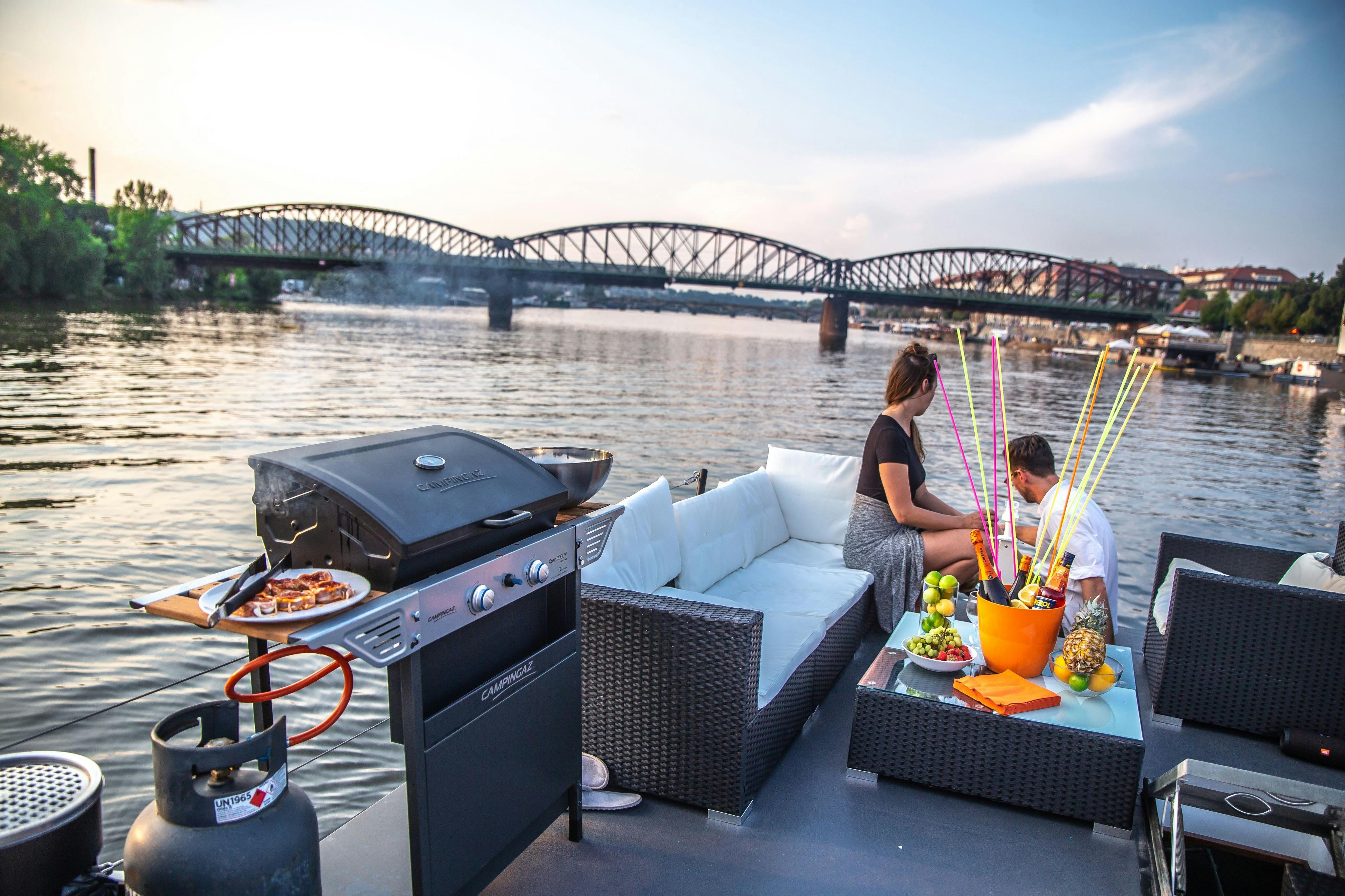 de bovenkant van de boot