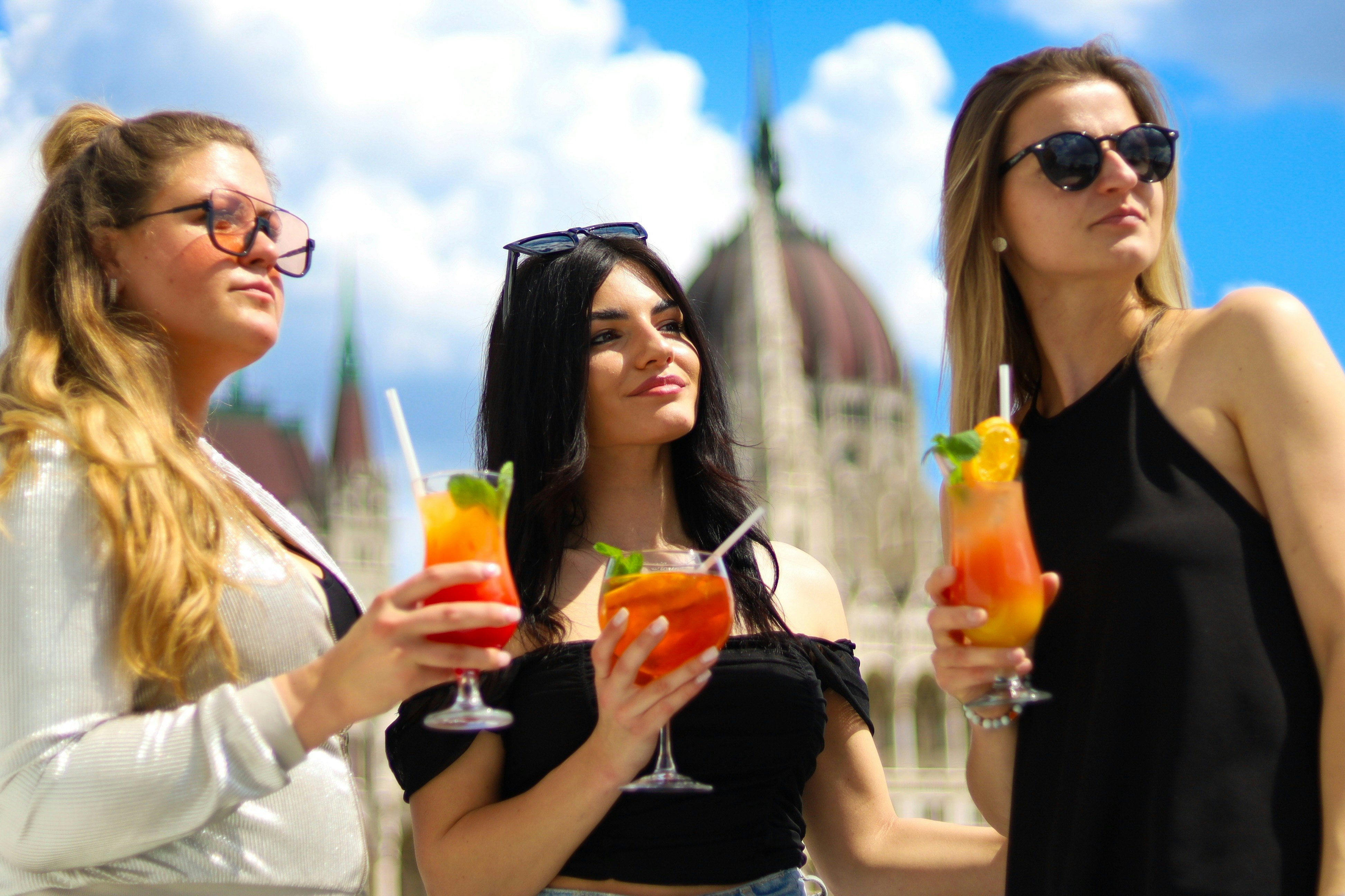Budapest: Danube Evening Cruise + Drinks