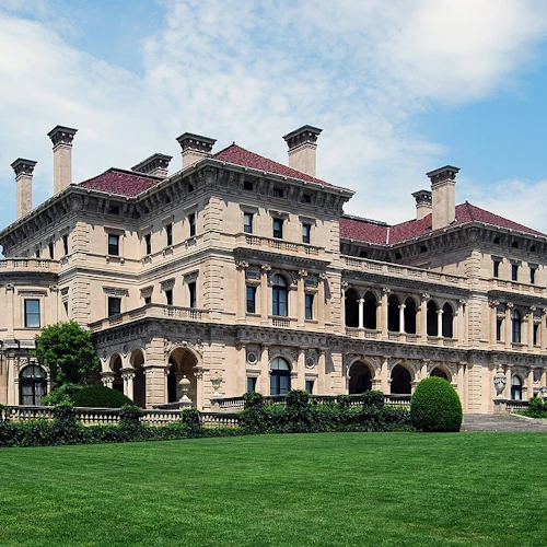 Newport Open Air Trolley Tour W/Breakers Admission (Ages 8+Only)