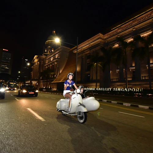 Vespa Night Tour of Singapore - Photo 2