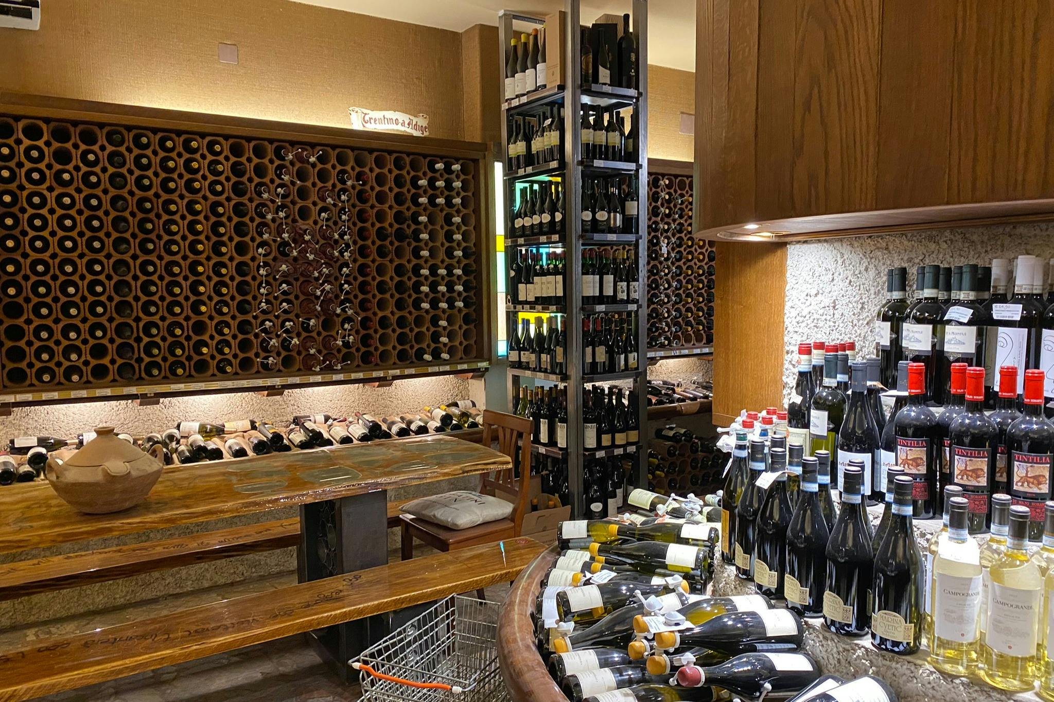 Οινοπωλείο Alessi