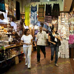 Mumbai: Private Sightseeing Tour + Roundtrip Transfer 3