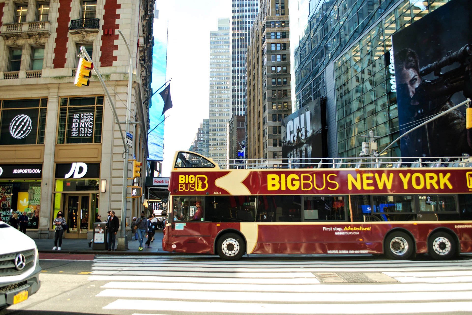 1-Day Hop on Hop off + Empire State Building