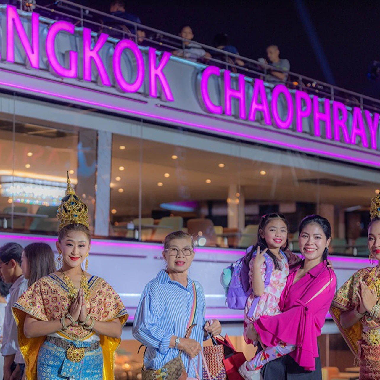 Bangkok: The Newest Chao Phraya River 5-Star Dinner Cruise at Asiatique in Bangkok β Tiqets