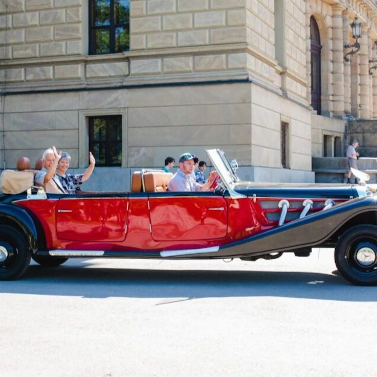 Vintage Car Tour to Karlštejn Castle