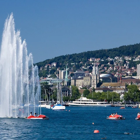Old Town Tour, Lindt and Lake Cruise
