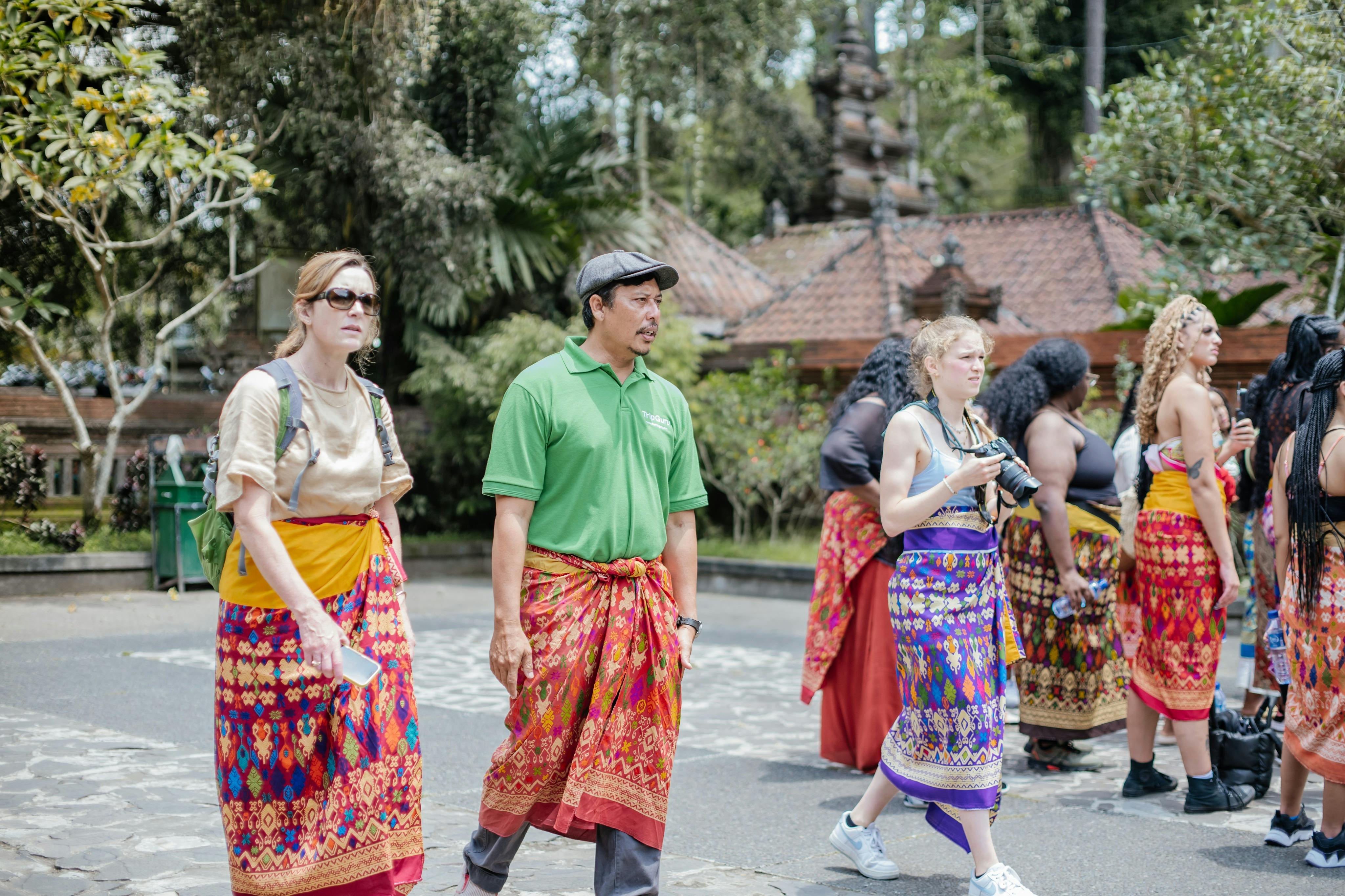 Οδηγός TripGuru με πελάτες