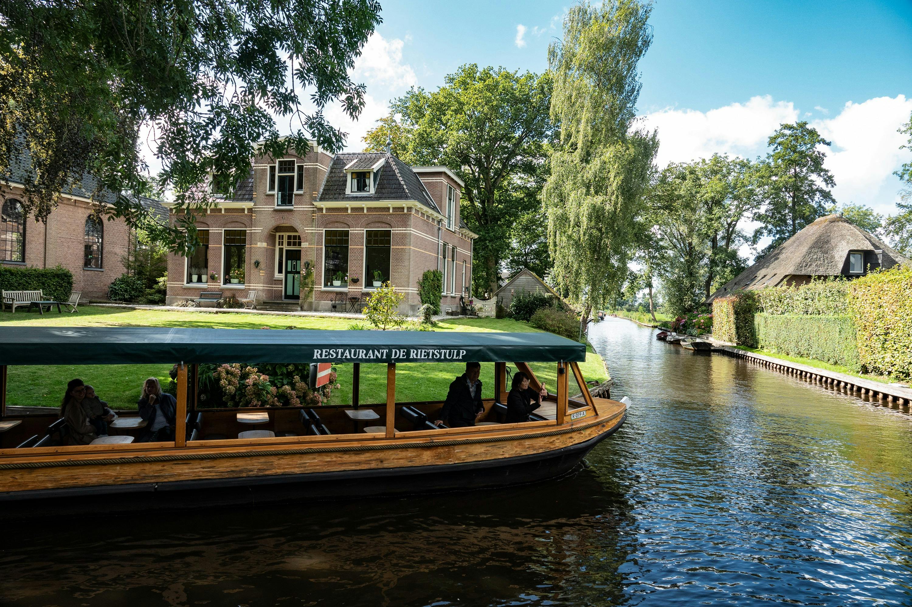 Giethoorn image