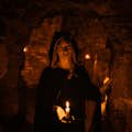 Mercat Tours Geschichtenerzähler in unterirdischen Gewölben