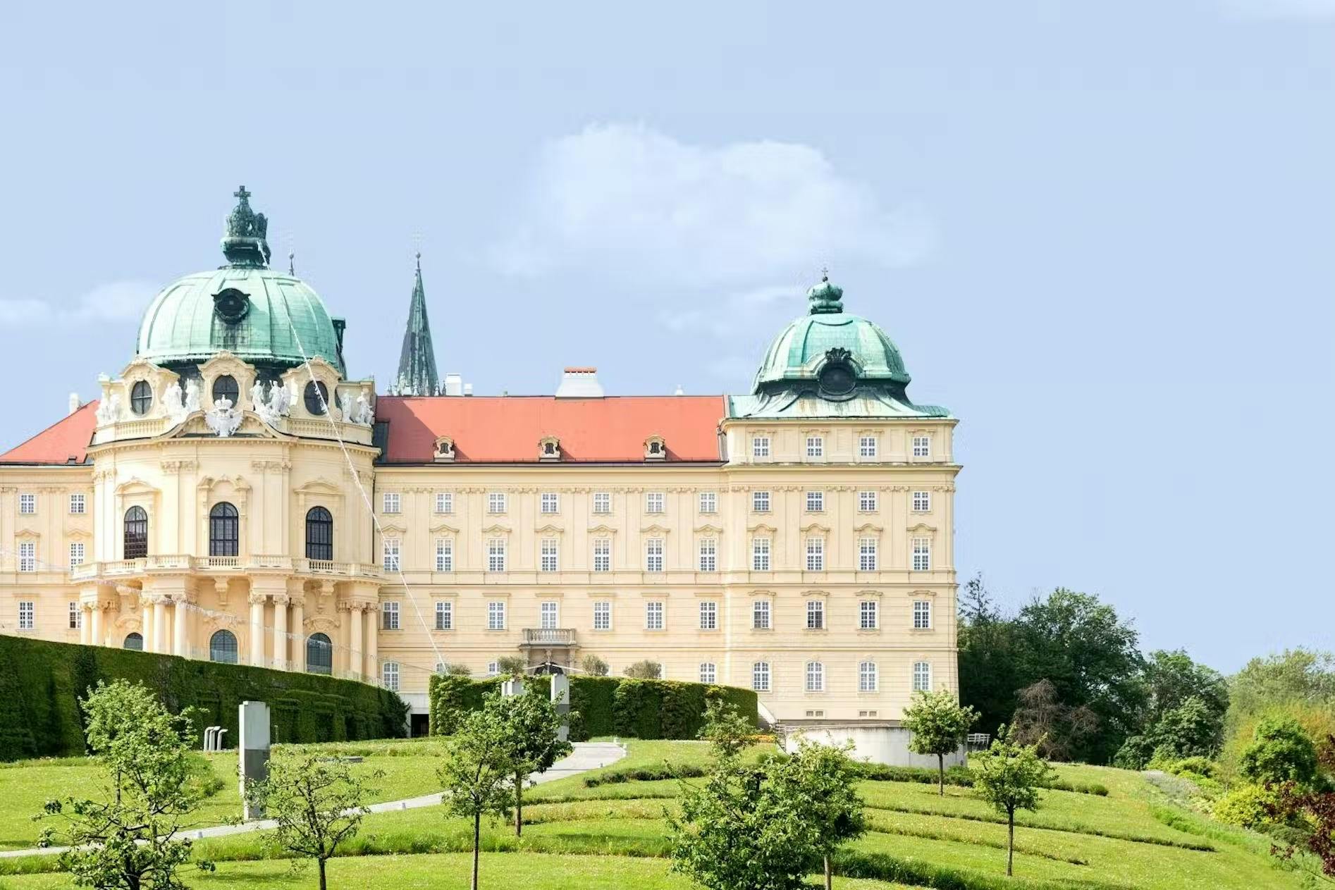 Vienna Sightseeing: 24-Hr Hop-on Hop-off Bus Tour 4
