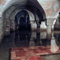 성자카리아 지하 무덤