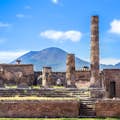 Pompei e il Vesuvio alle spalle