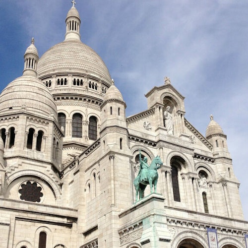 Montmartre romántico: Juego de exploración de los amantes perdidos en París