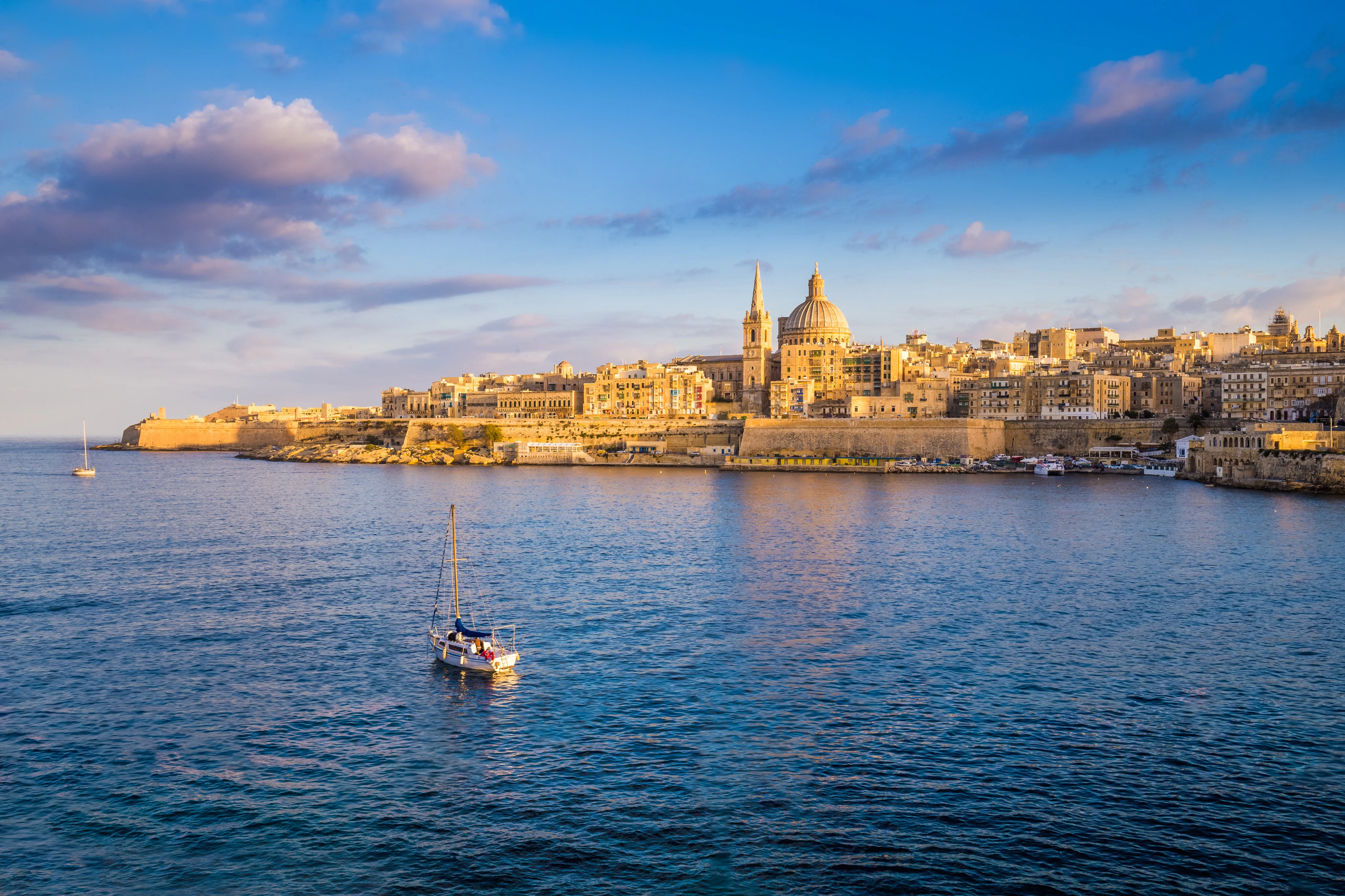 Sliema: 1-Day Hop-on Hop-off Bus Tour + Harbor Cruise Pass