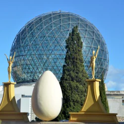 Dalí Theatre and Museum: Entry Ticket + Guided Tour 2