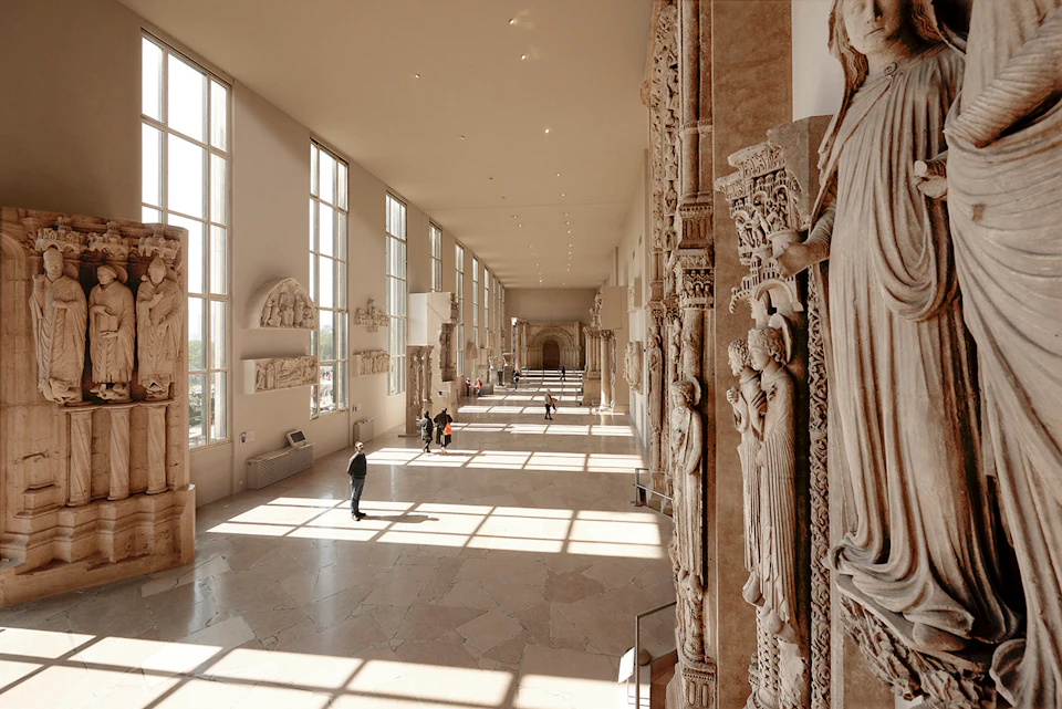 Casting galleries
