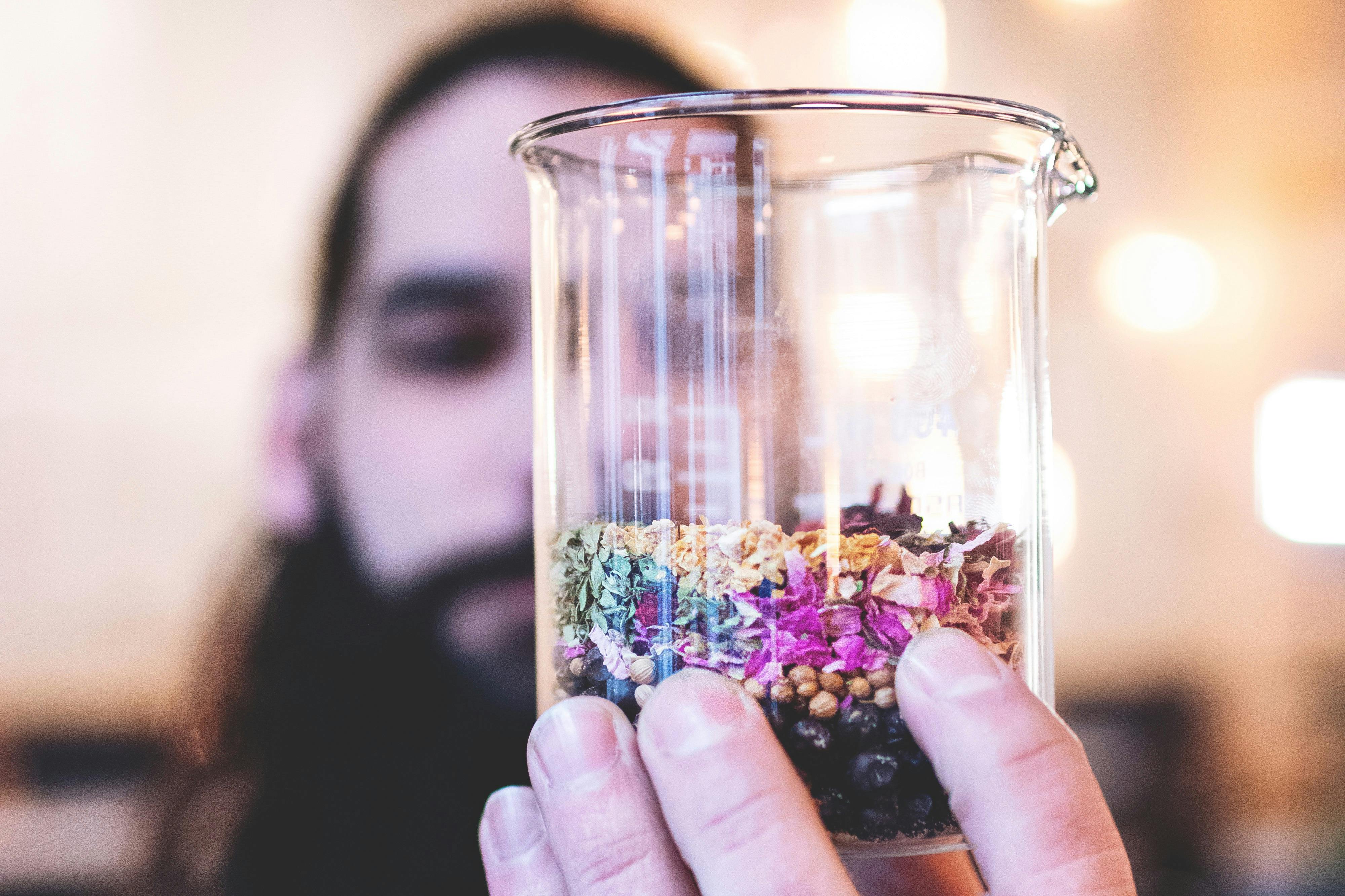 Τα βότανα σας πριν από την απόσταξη