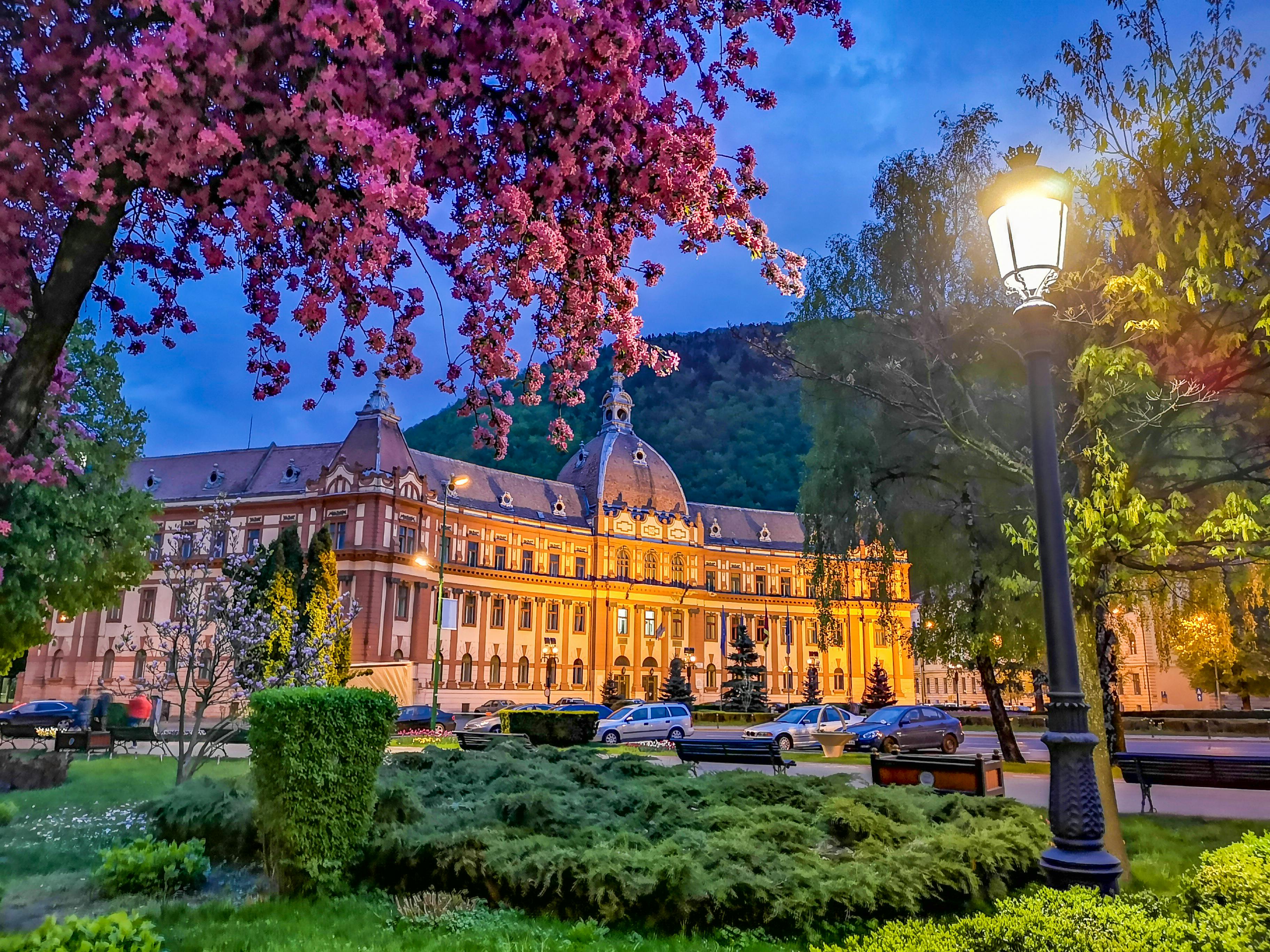 Brașov: Tour Guidato a Piedi di Notte — 3
