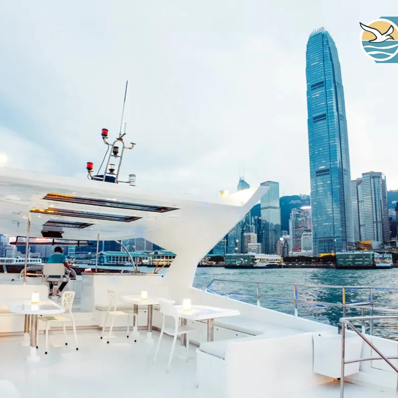 Hong Kong Victoria Harbour: Night Cruise with Unlimited Snacks & Drinks in Hong Kong β Tiqets