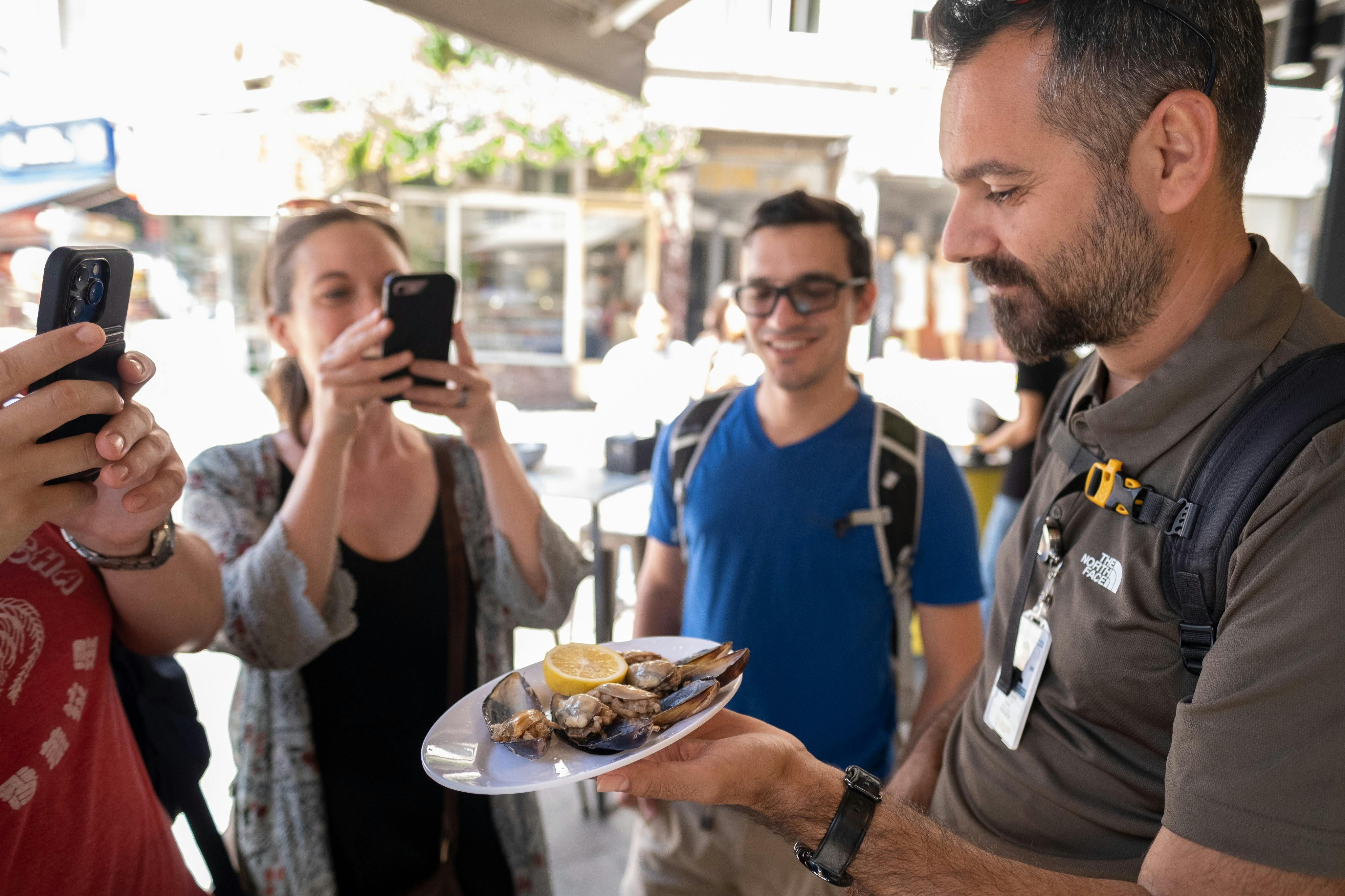 Guide touristique proposant des moules farcies