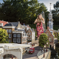 Promenez-vous dans le parc et admirez les magnifiques bâtiments d'Amsterdam au Madurodam !