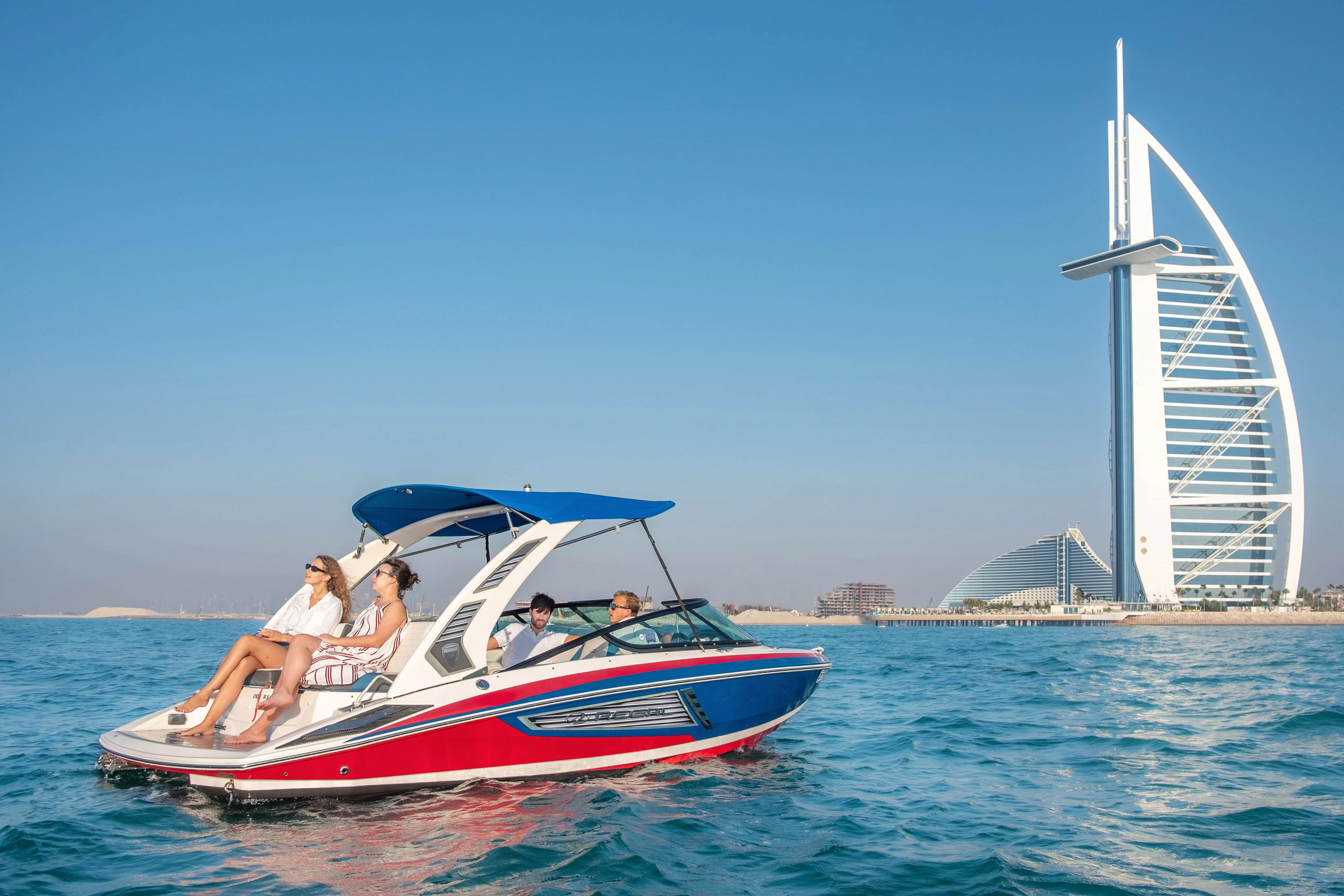 Dubai: Guided Speedboat Tour
