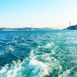 Istanbul: Bosphorus & Golden Horn Sunset Yacht Cruise with Expert Guide 4