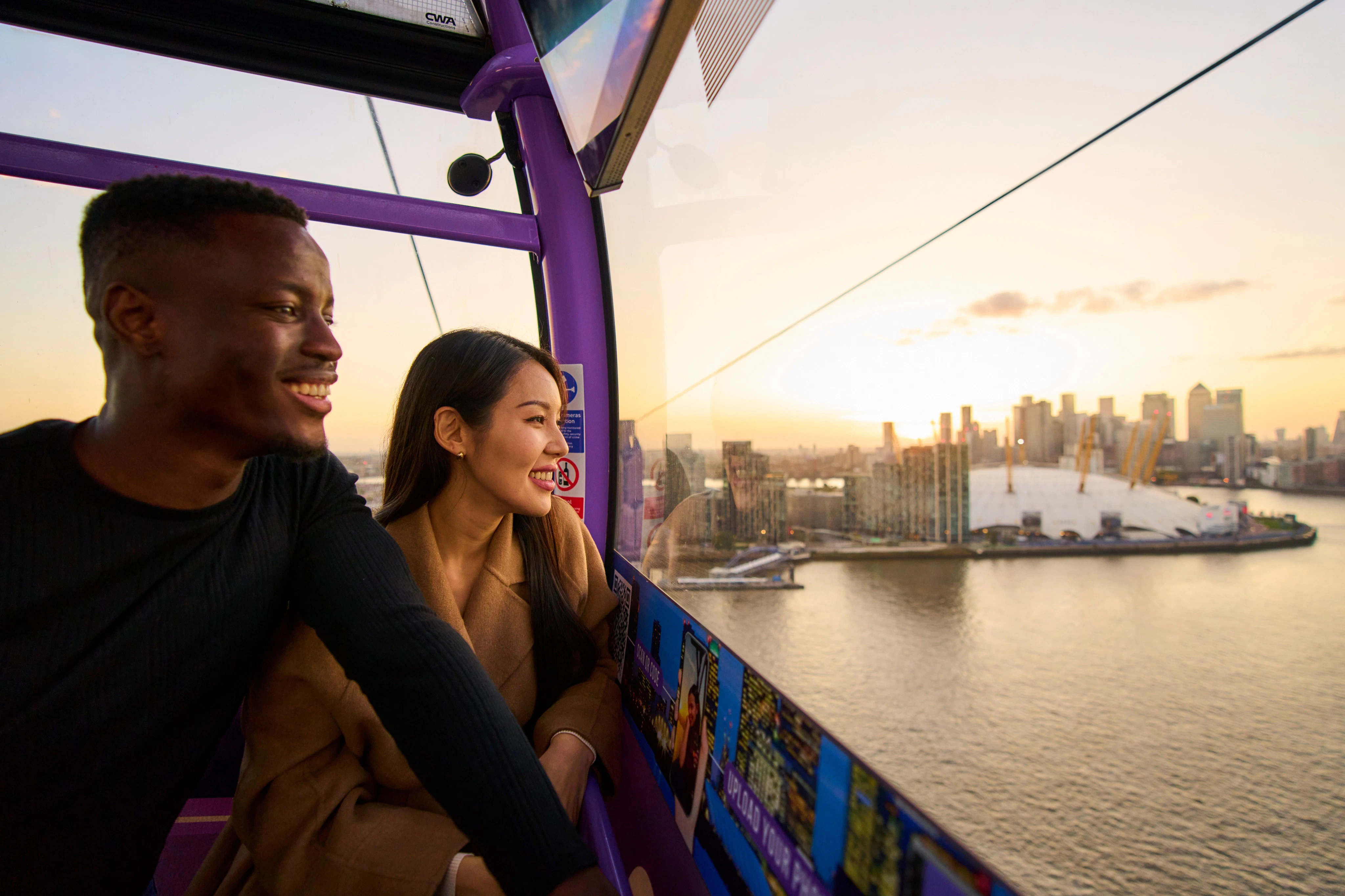 London: Thames Boat Cruise & IFS Cable Car